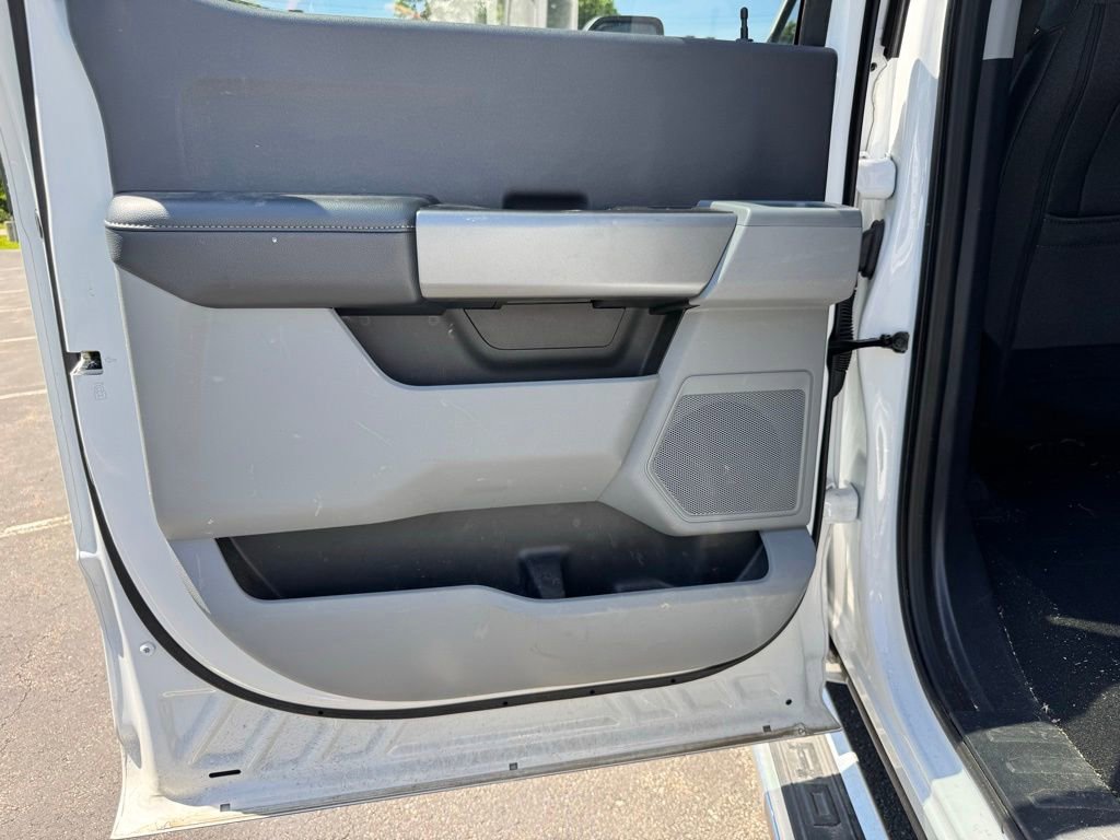 Used 2024 Ford F350 XLT AWD/4WD image 14