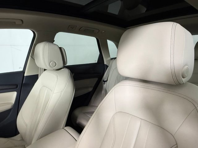 Used 2021 Audi Q5 2.0T Premium AWD/4WD image 16