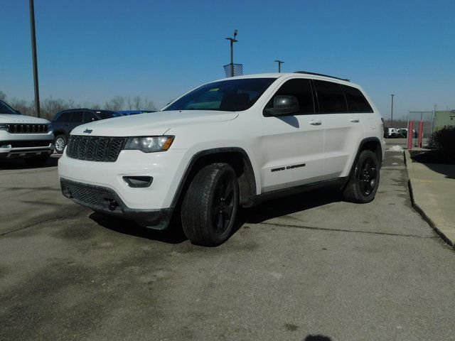 Used 2019 Jeep Grand Cherokee Laredo image 4