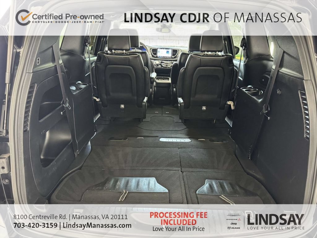 Certified 2025 Chrysler Pacifica Limited FWD image 17