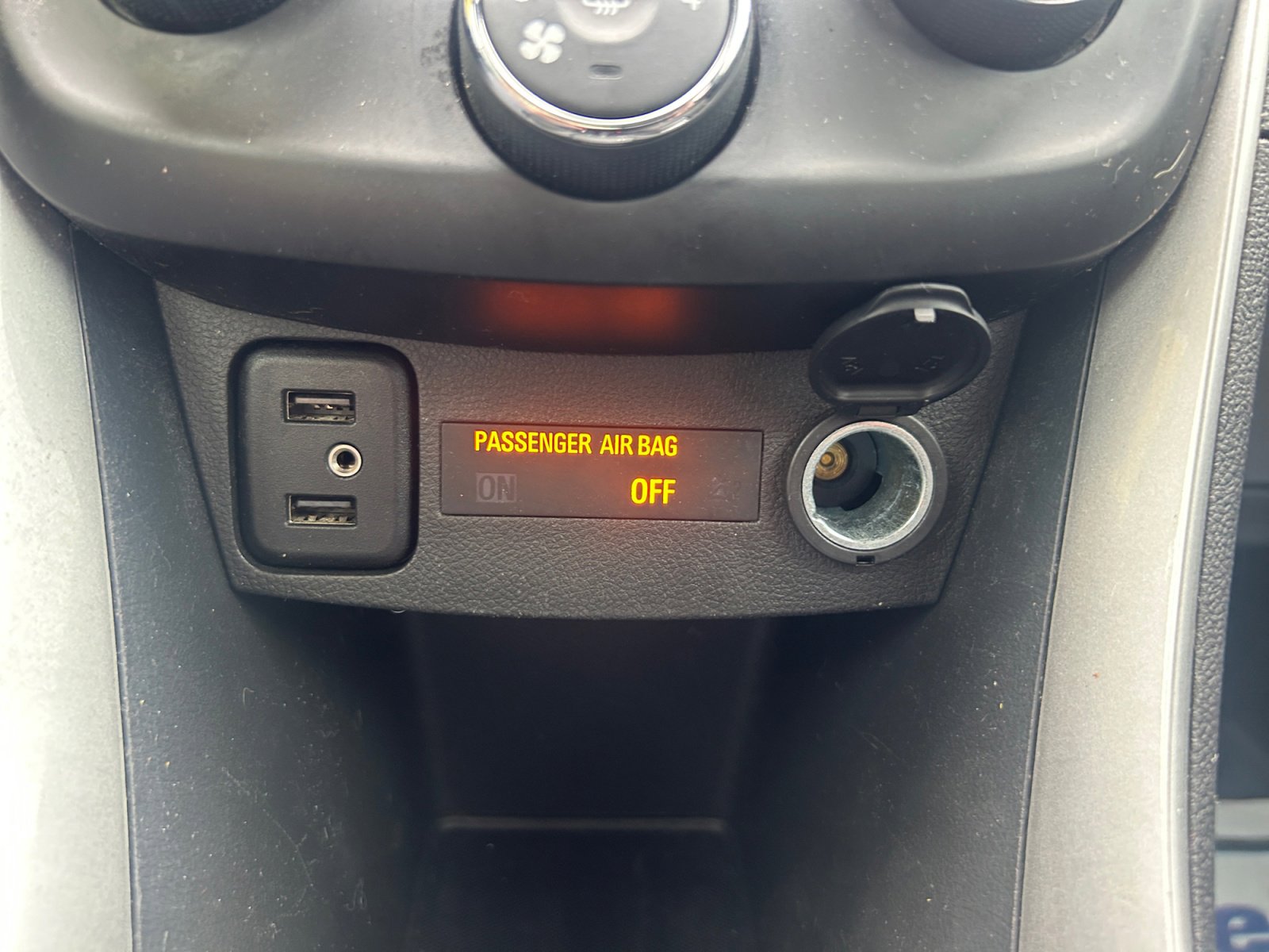 Used 2022 Chevrolet Trax LS w/ Tint and Cruise Package AWD/4WD image 18