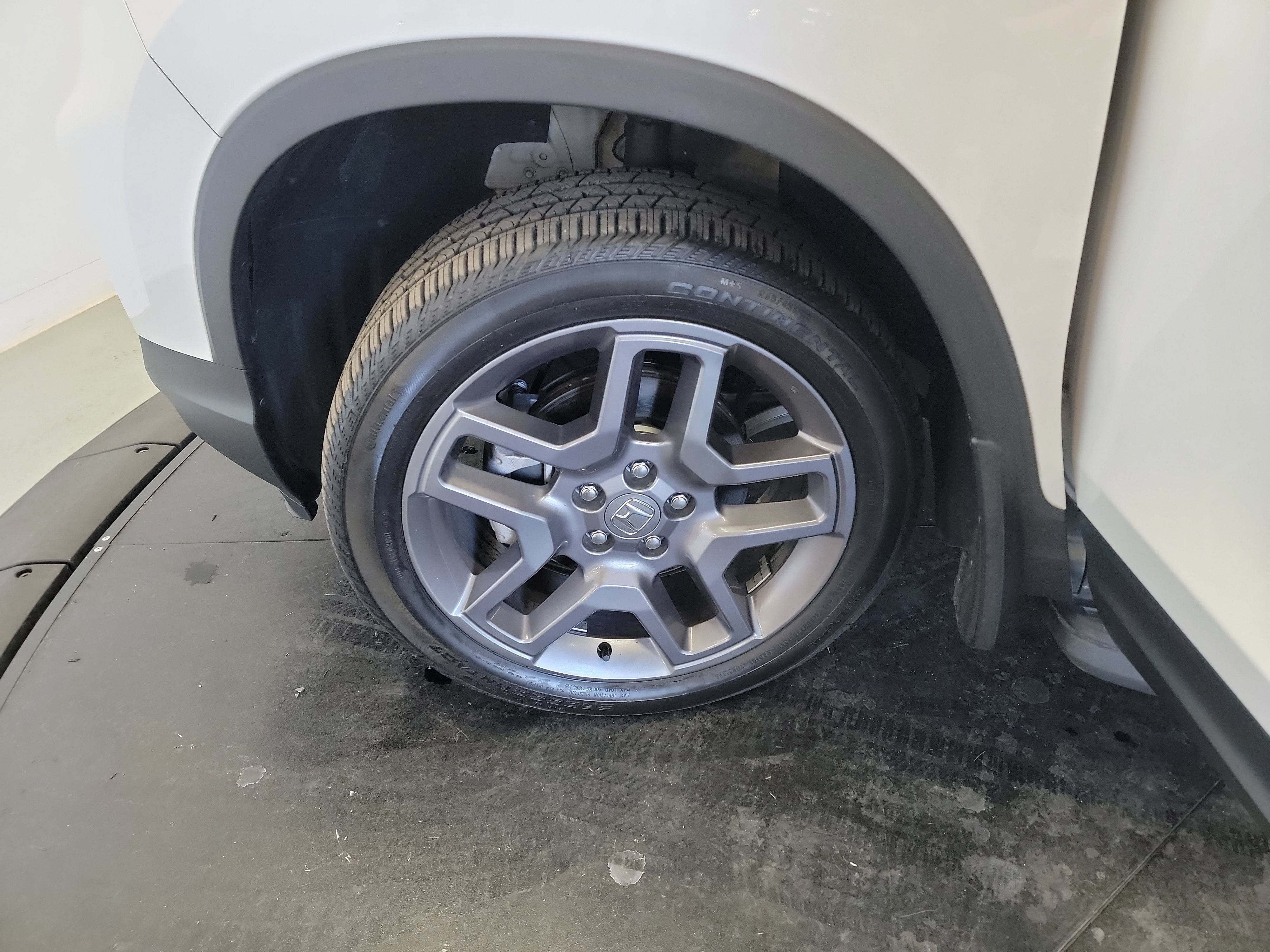 Used 2023 Honda Passport EX-L image 30