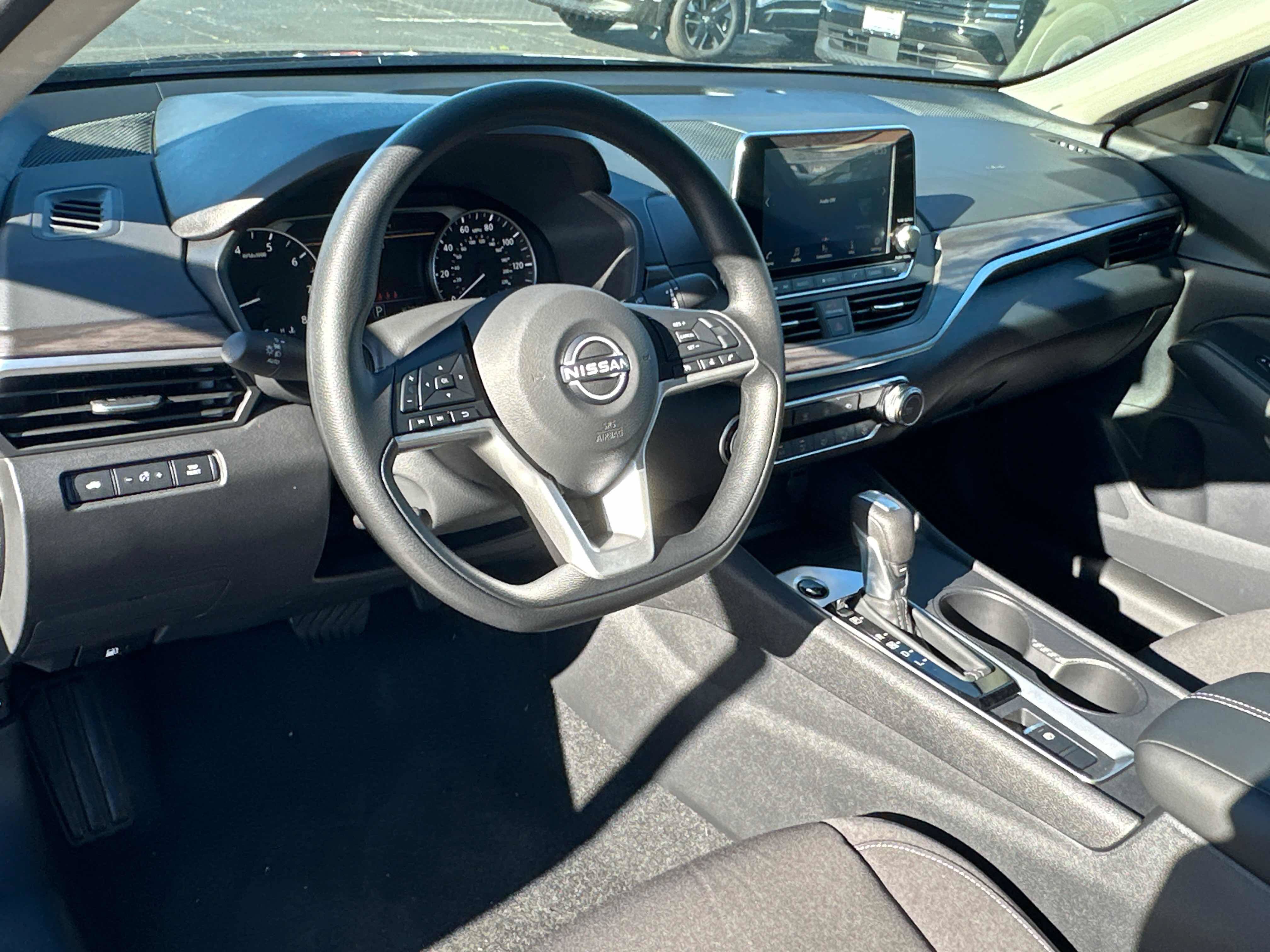 New 2026 Nissan Altima 2.5 SV AWD/4WD image 30