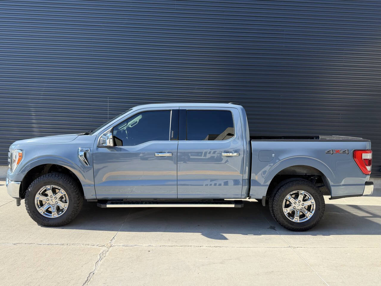 Used 2023 Ford F150 Lariat AWD/4WD image 9