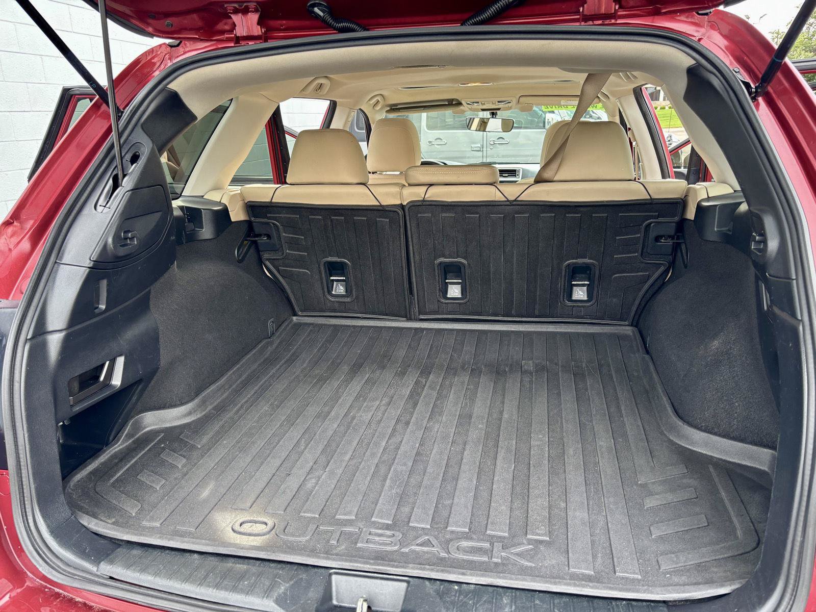Used 2019 Subaru Outback 3.6R Limited AWD/4WD image 11