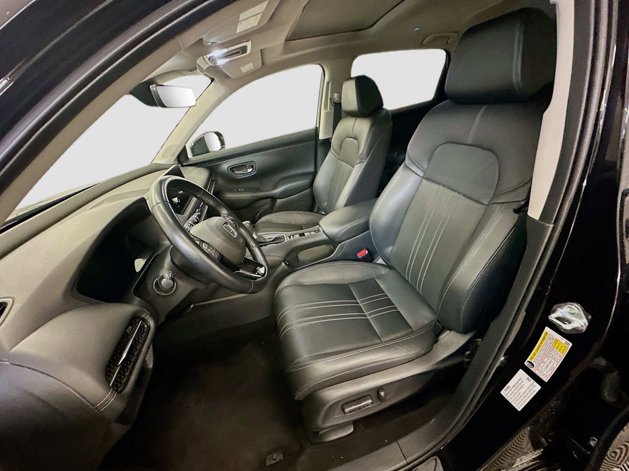 Used 2025 Honda HR-V EX-L image 13