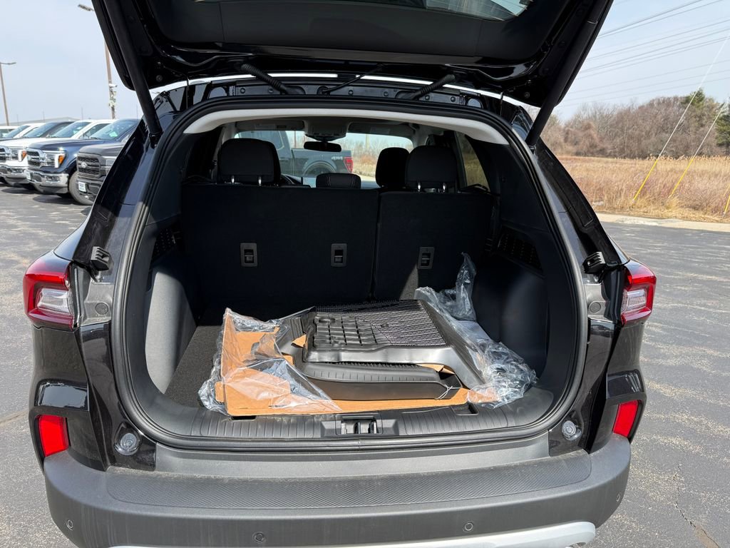 New 2026 Ford Escape Active w/ Active Premium Tech Pack AWD/4WD image 11
