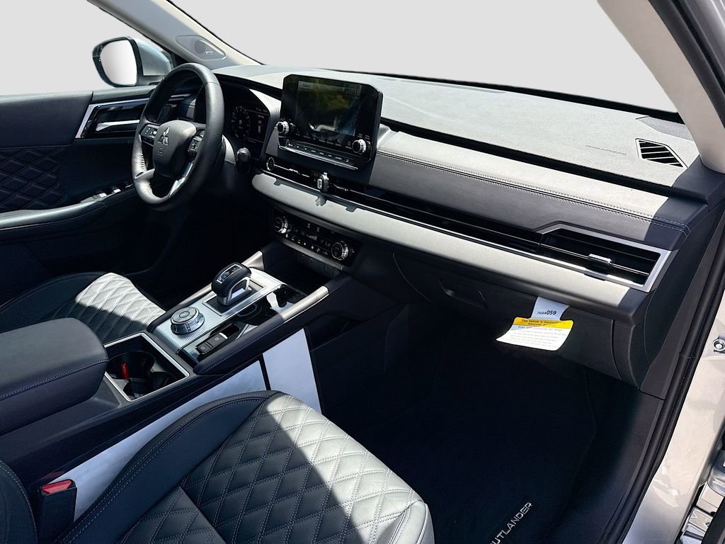 Used 2024 Mitsubishi Outlander SEL image 31