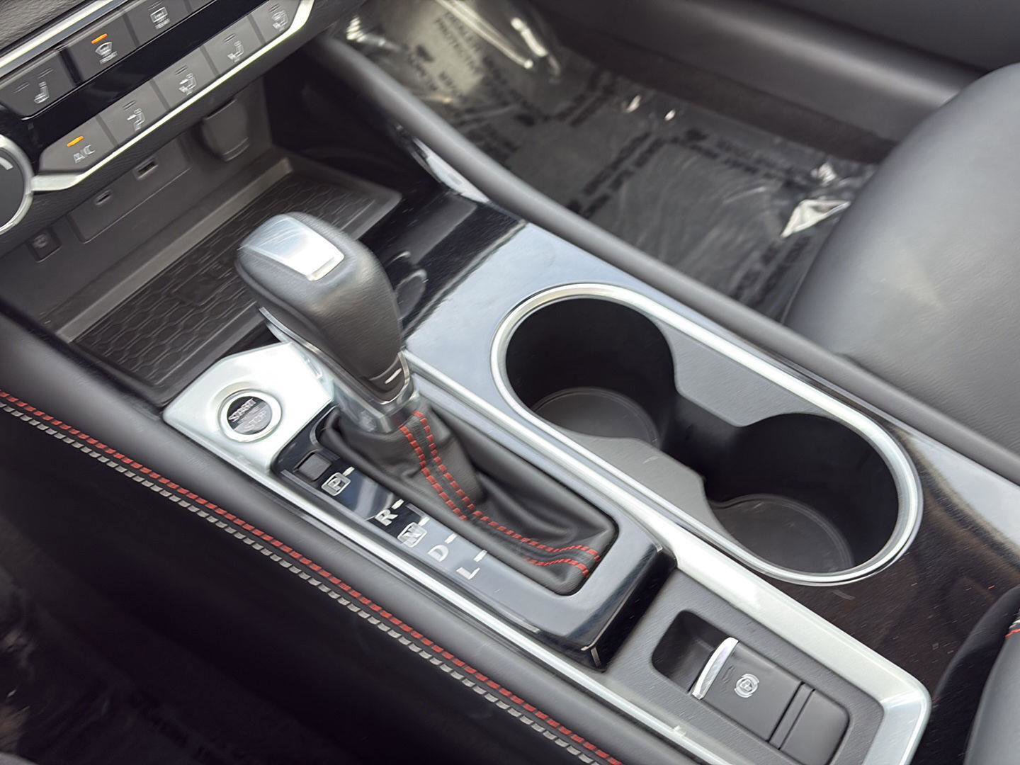 Used 2023 Nissan Altima 2.5 SR w/ SR Premium Package image 14