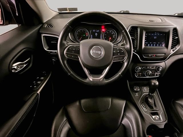 Used 2020 Jeep Cherokee Latitude Plus w/ Cold Weather Group AWD/4WD image 5