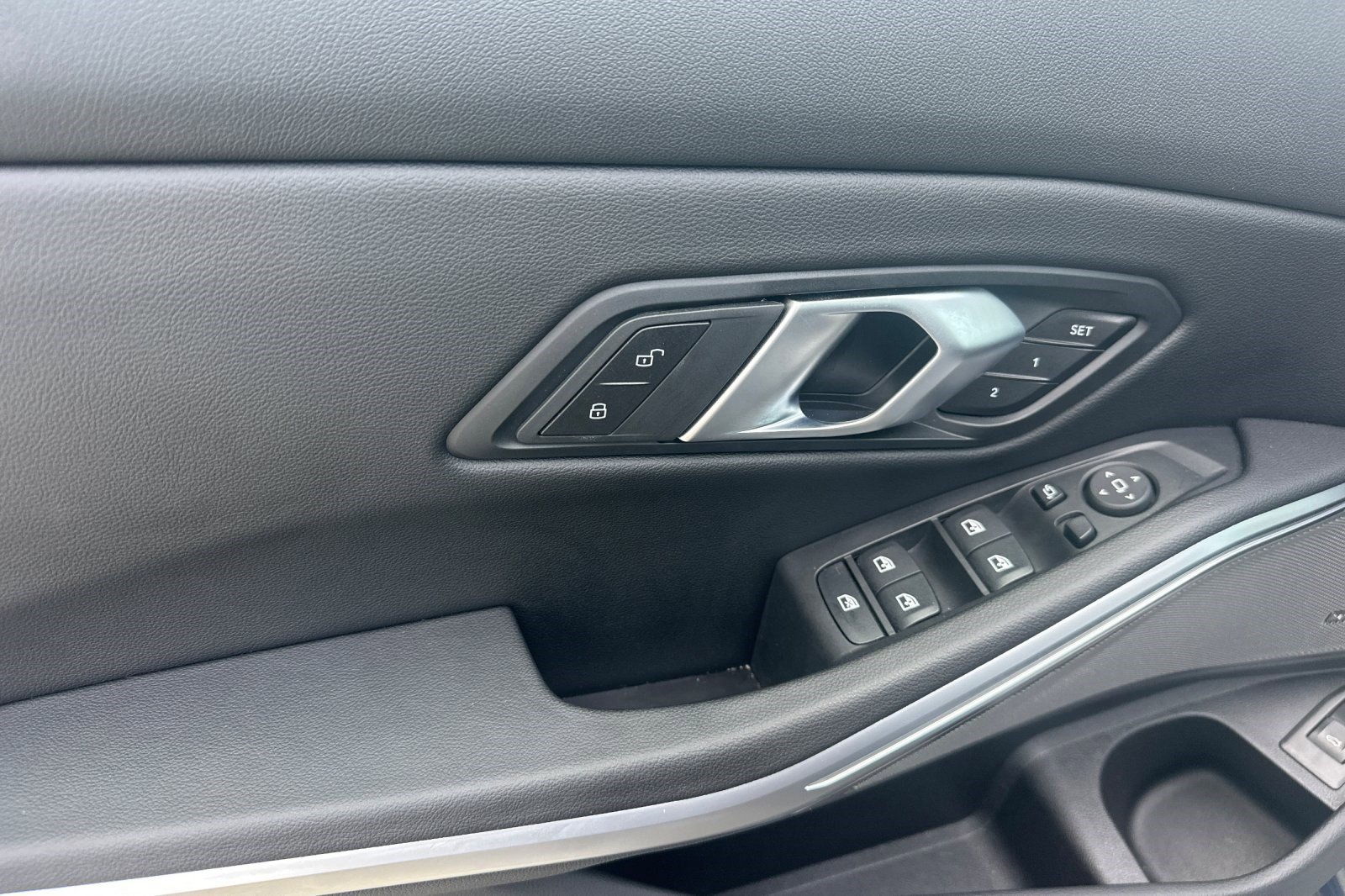 Used 2025 BMW 330i xDrive Sedan image 12