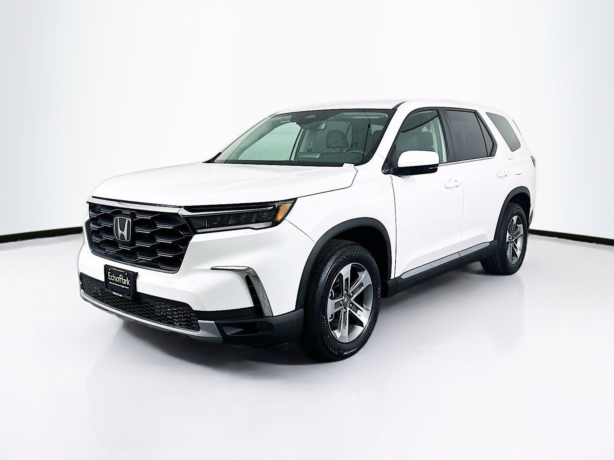 Used 2025 Honda Pilot EX-L image 3