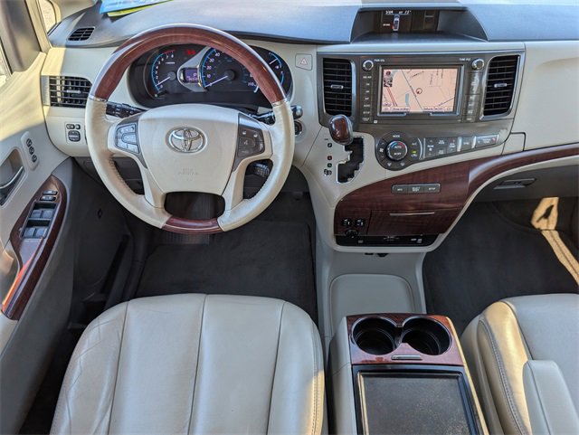 Used 2014 Toyota Sienna Limited image 6