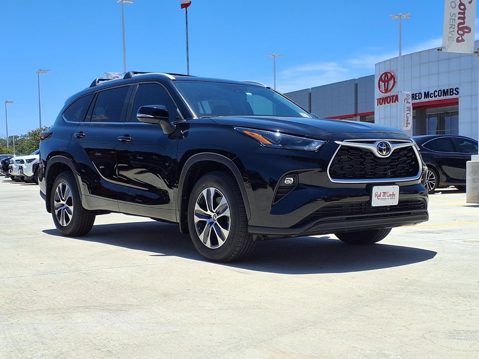 New 2026 Toyota Highlander XLE AWD/4WD image 2