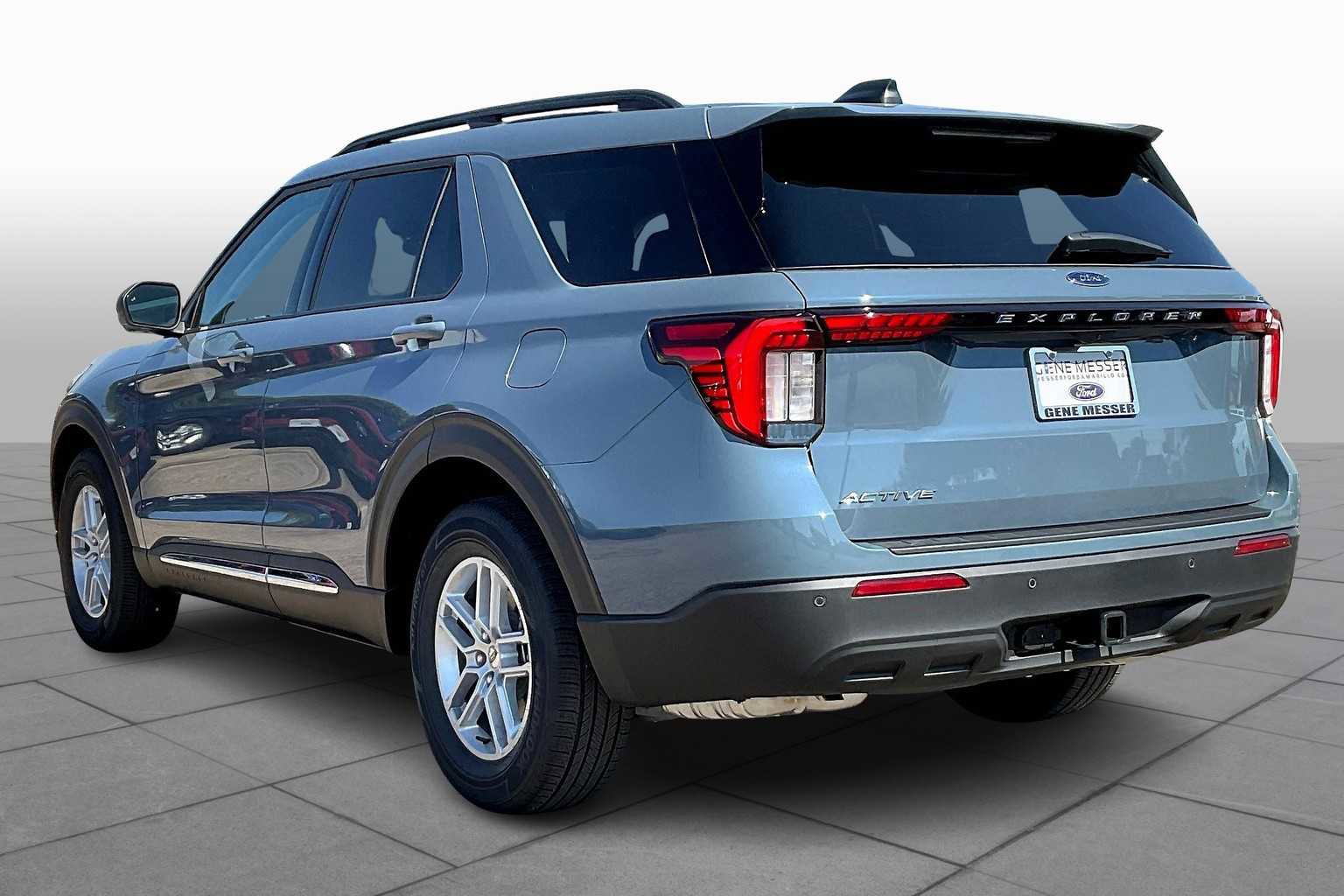 New 2025 Ford Explorer Active image 12