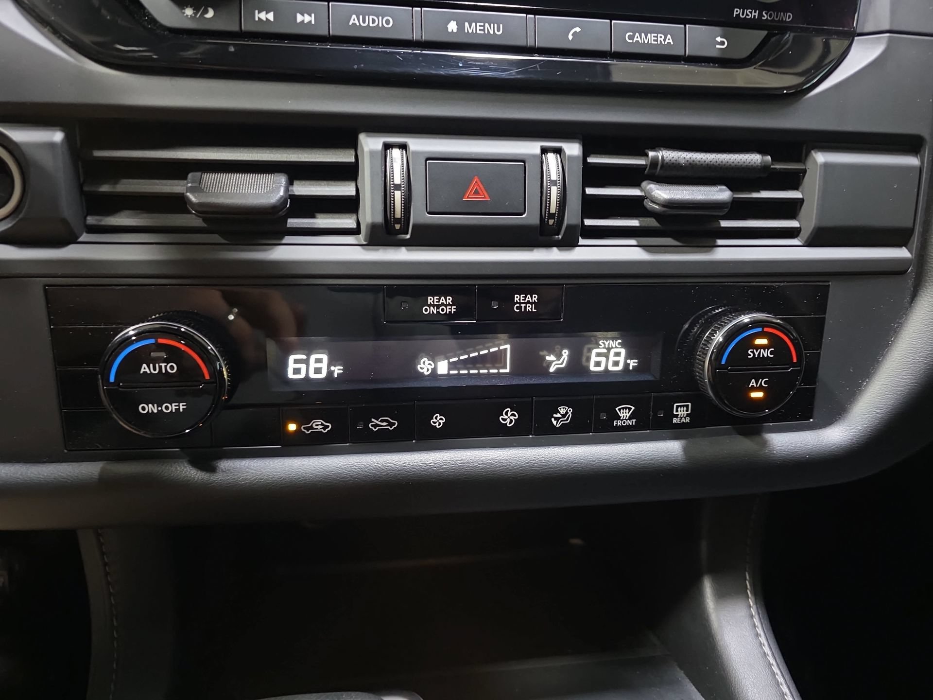 Used 2023 Nissan Pathfinder S AWD/4WD image 23
