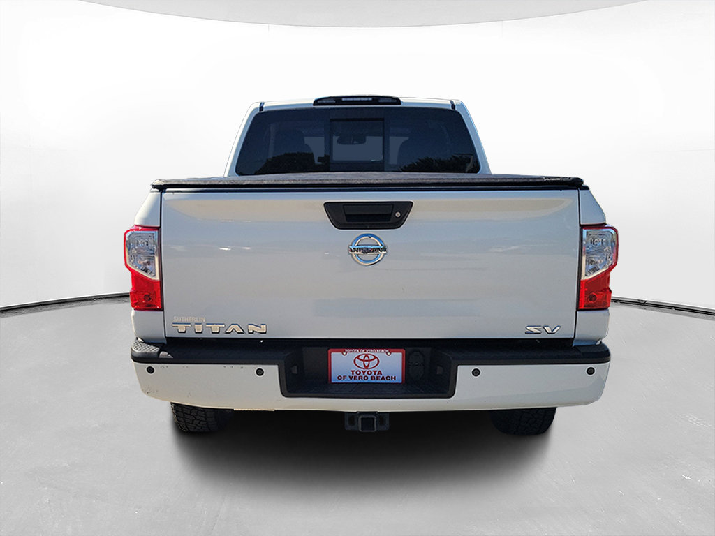 Used 2018 Nissan Titan SV w/ SV Convenience Package RWD image 5
