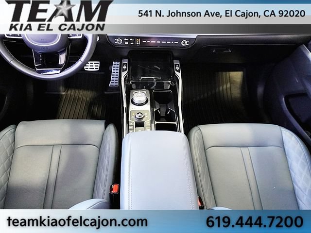 Certified 2025 Kia Sorento SX Prestige AWD/4WD image 23