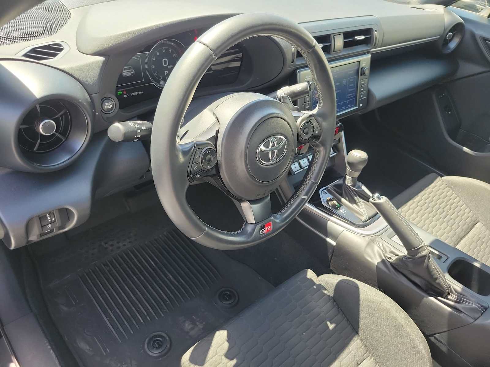 Used 2023 Toyota GR86 RWD image 2