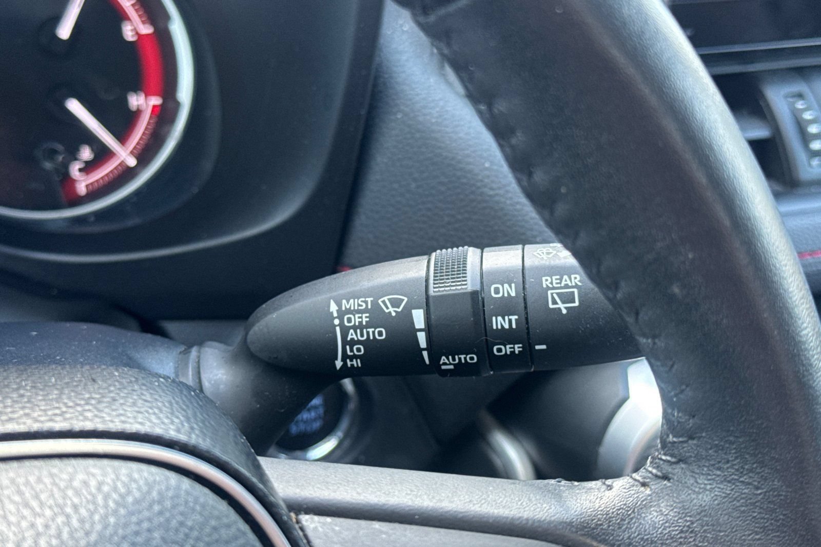 Used 2020 Toyota RAV4 TRD Off-Road w/ TRD Off-Road Weather Package AWD/4WD image 40