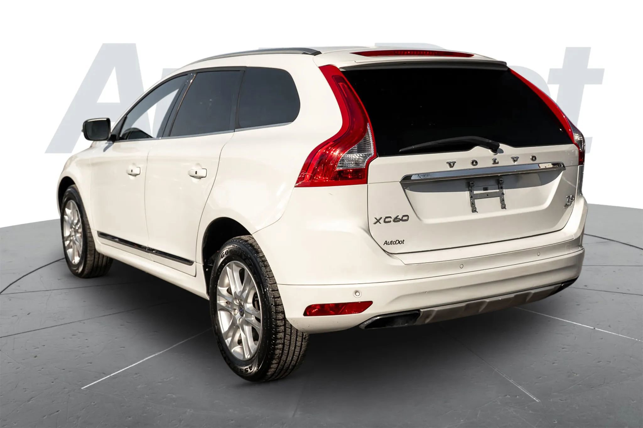 Used 2016 Volvo XC60 T5 Premier image 2