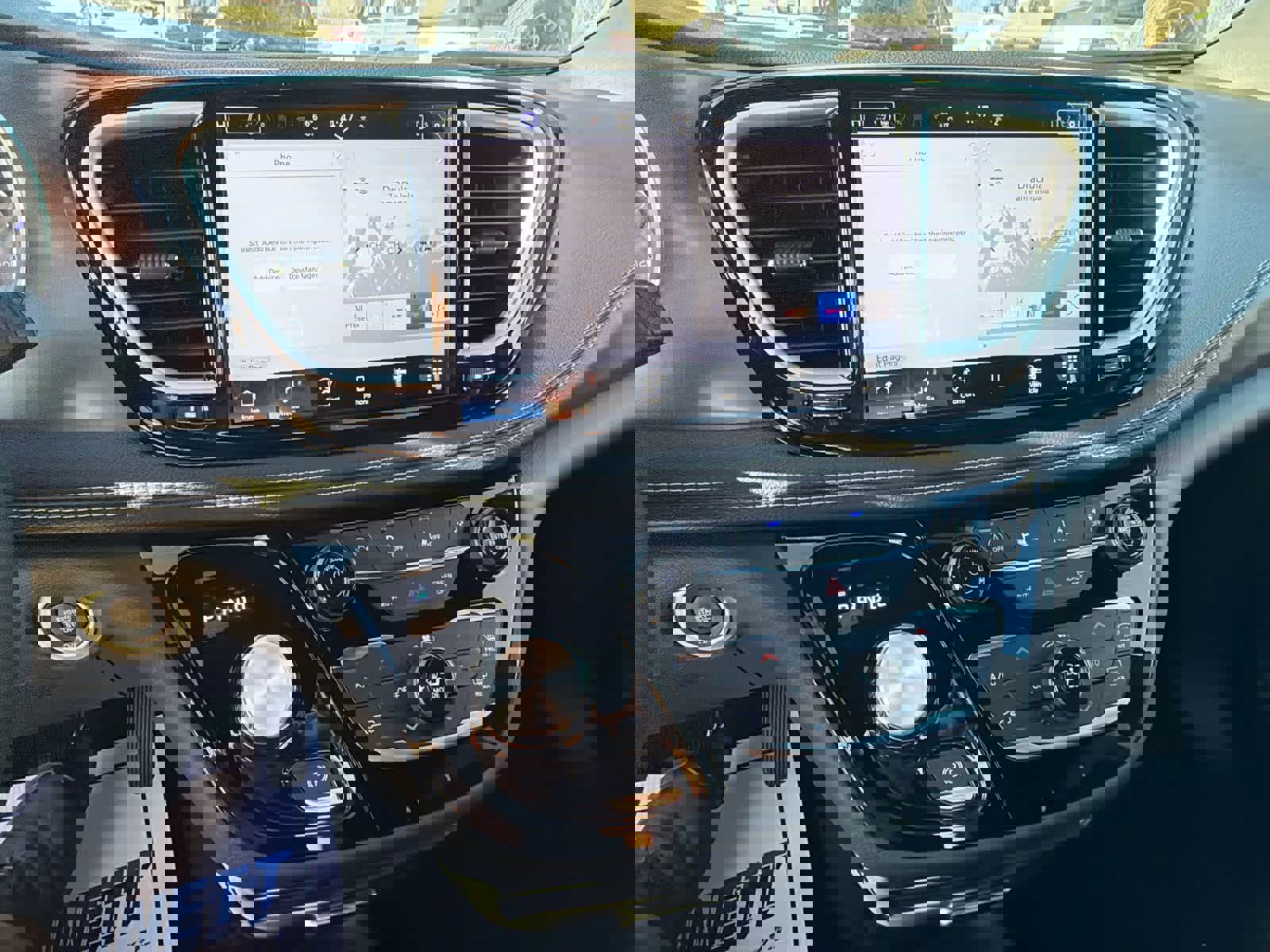 New 2026 Chrysler Pacifica Select image 20