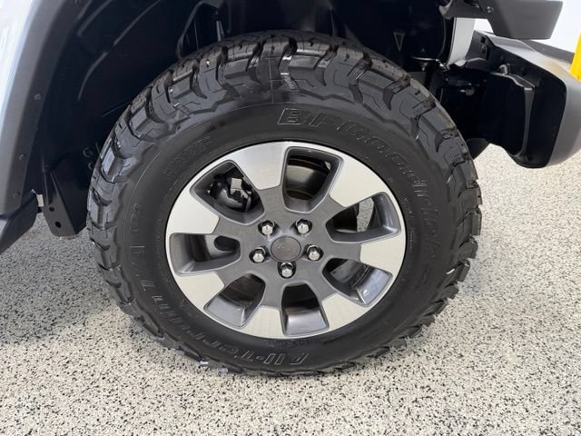 Used 2023 Jeep Wrangler Unlimited Sahara w/ Cold Weather Group AWD/4WD image 31