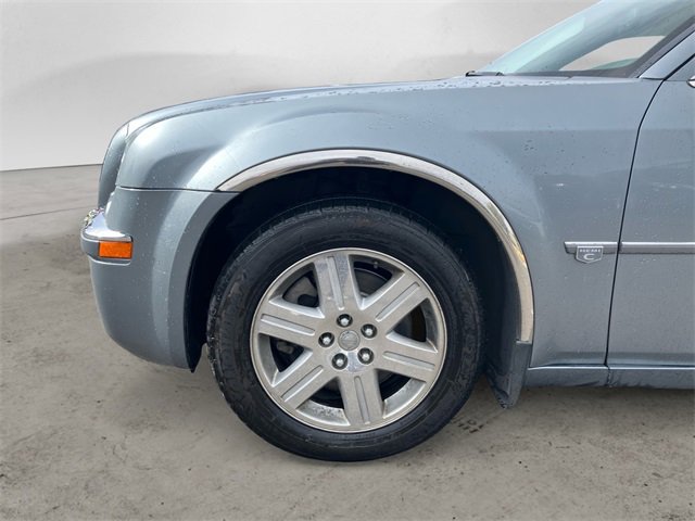 Used 2006 Chrysler 300 C w/ Navigation & Sound Group II image 14