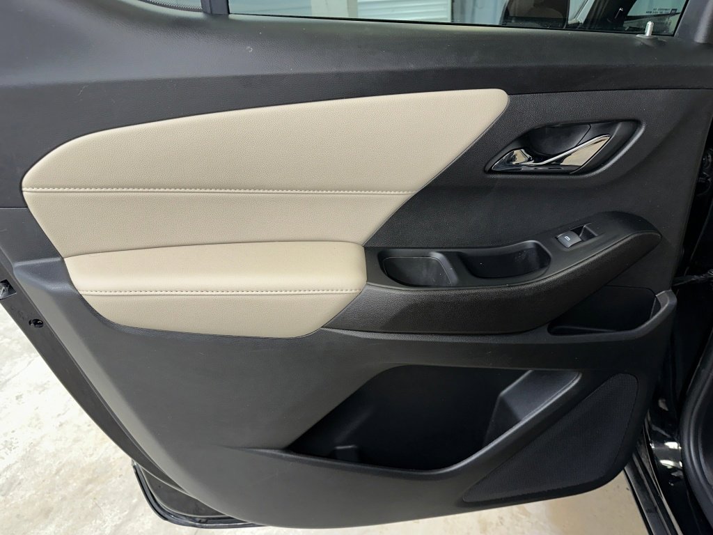 Certified 2023 Chevrolet Traverse LS image 15