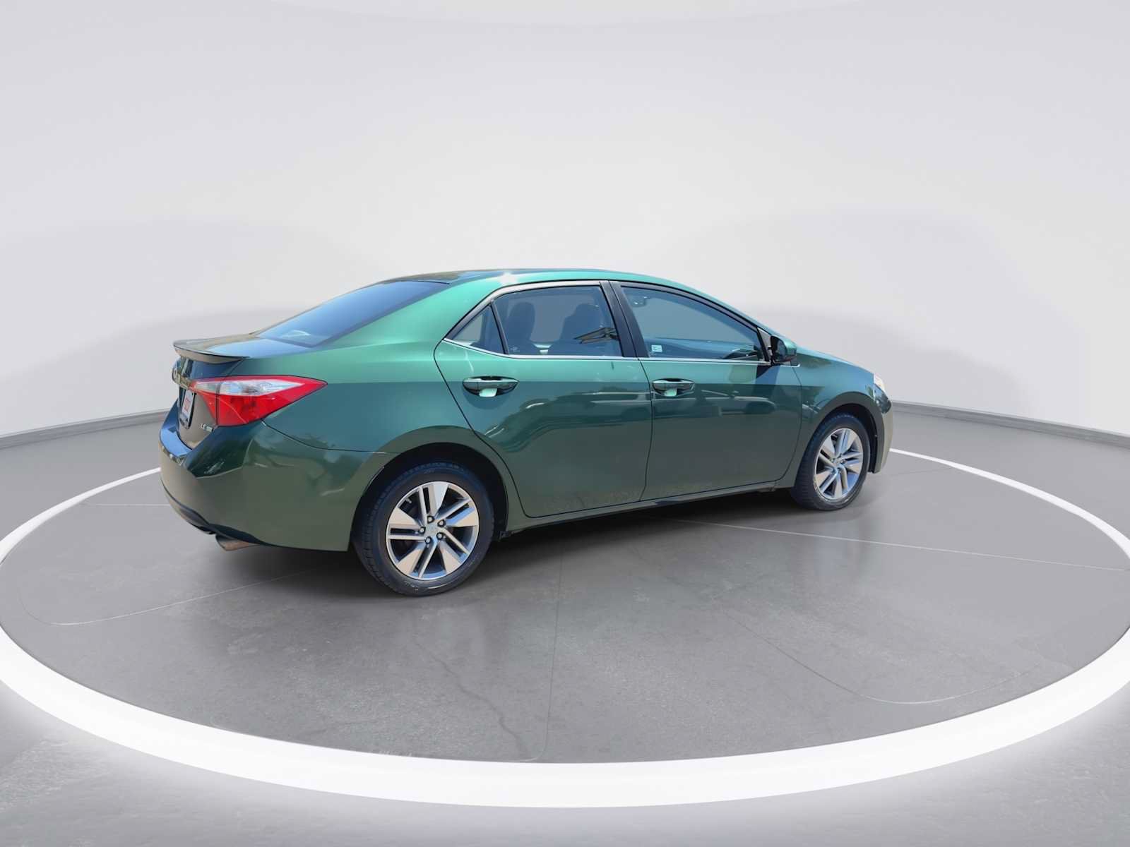Used 2014 Toyota Corolla LE FWD image 8