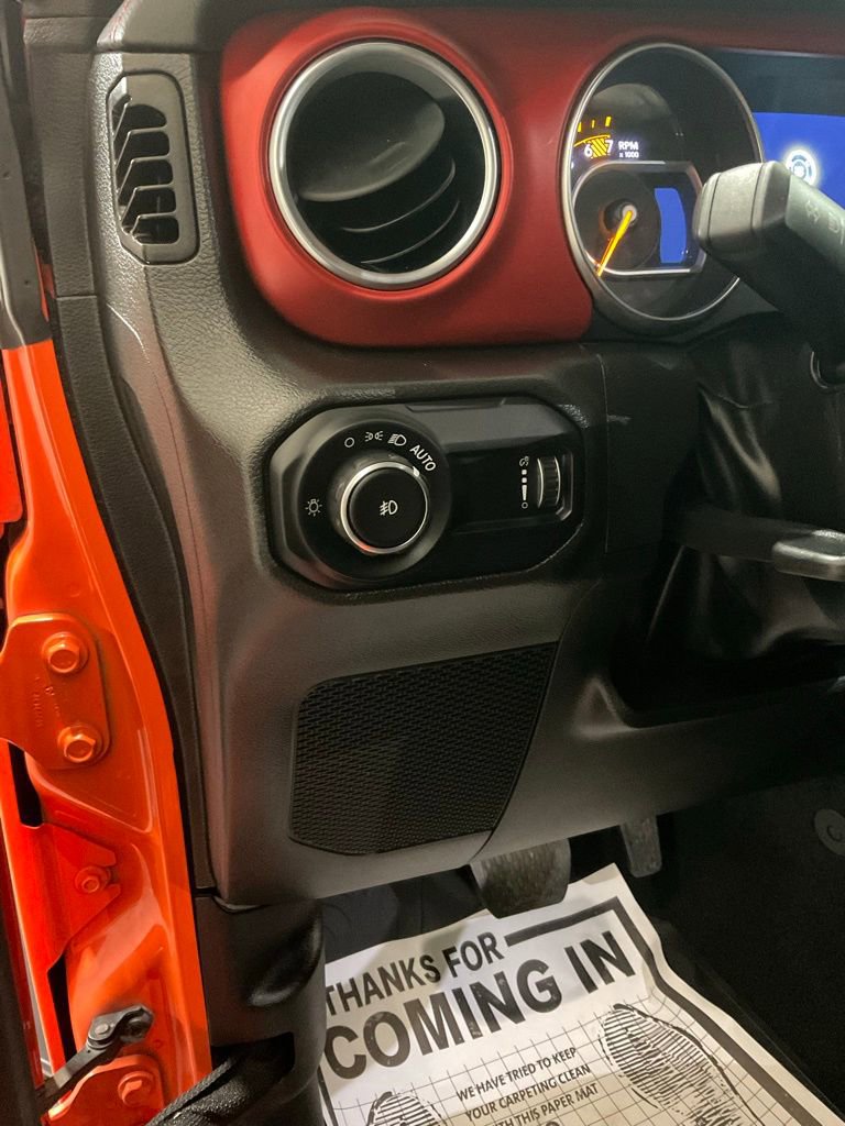 Used 2023 Jeep Wrangler Rubicon w/ LED Lighting Group AWD/4WD image 8