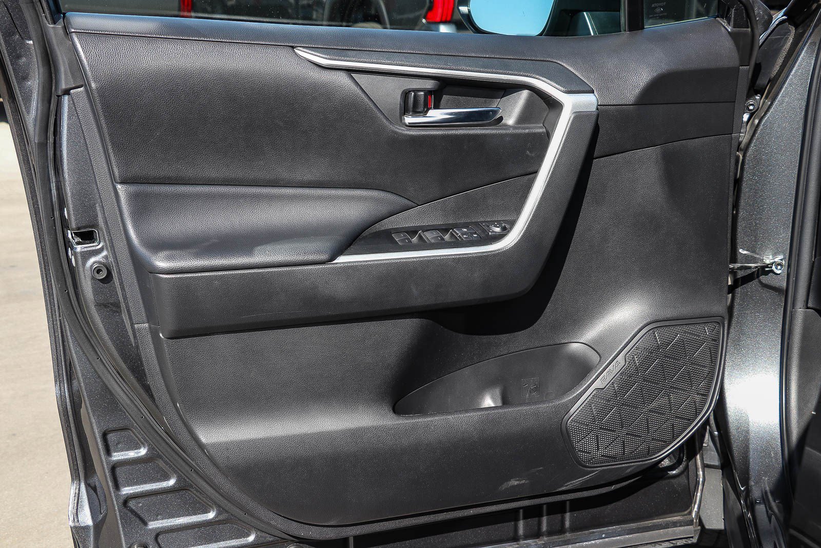 Certified 2023 Toyota RAV4 XLE w/ Convenience Package FWD image 21