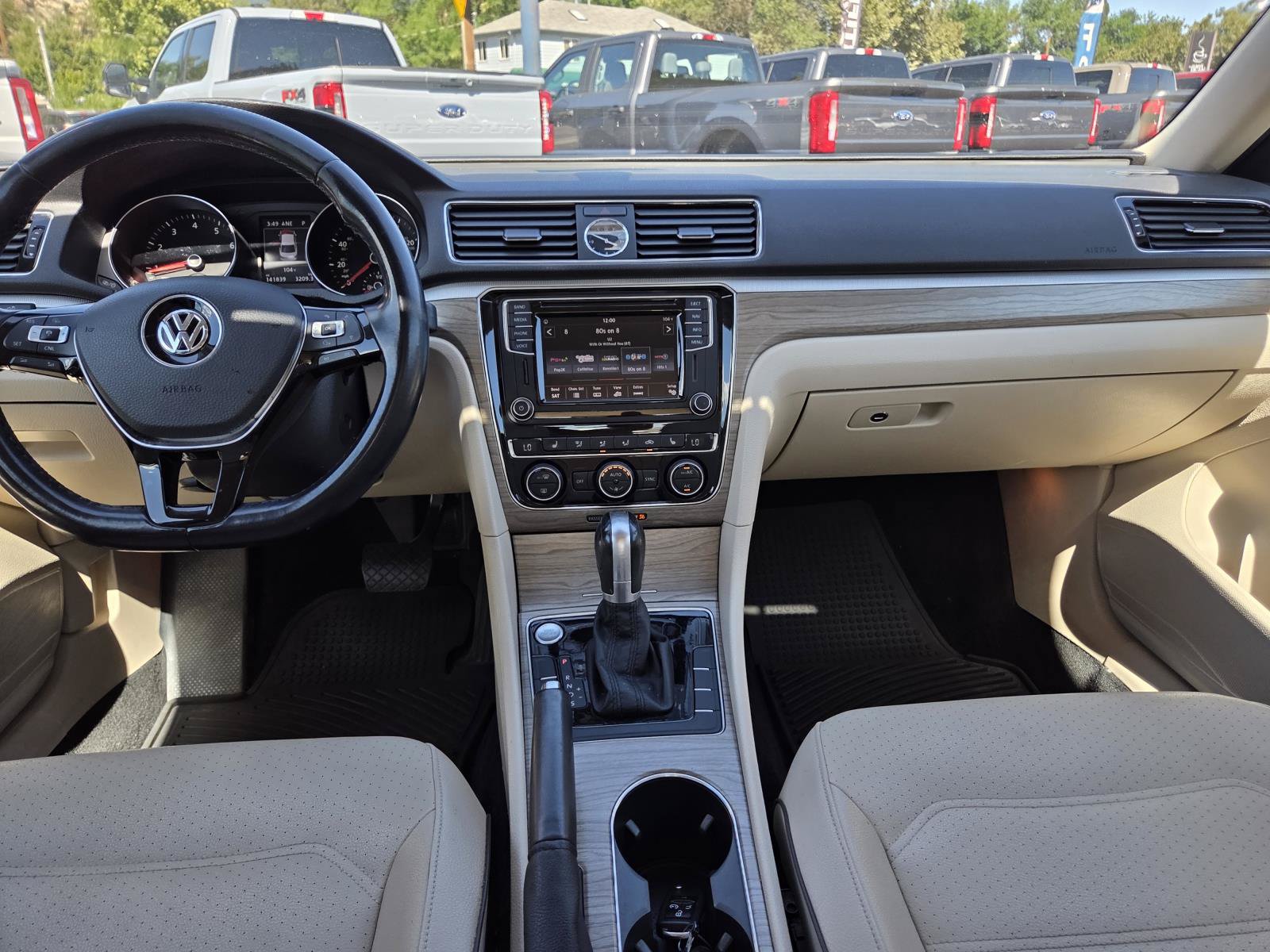 Used 2017 Volkswagen Passat 1.8T SE FWD image 15