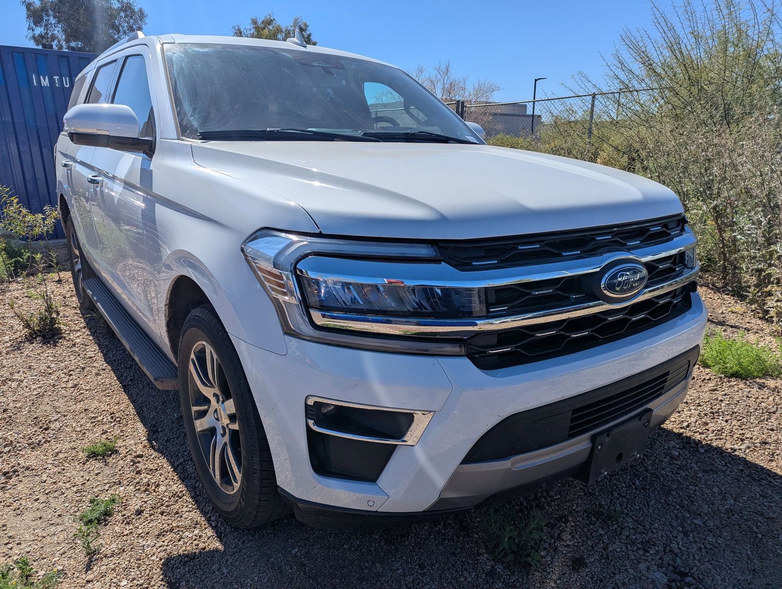 Used 2024 Ford Expedition Limited image 3