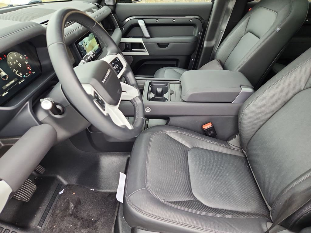 Used 2023 Land Rover Defender 110 X-Dynamic SE AWD/4WD image 22