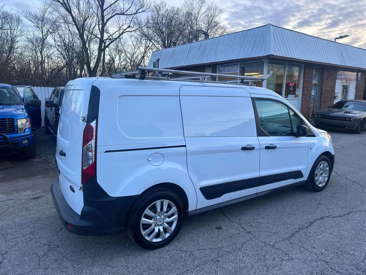 Used 2017 Ford Transit Connect XL image 6