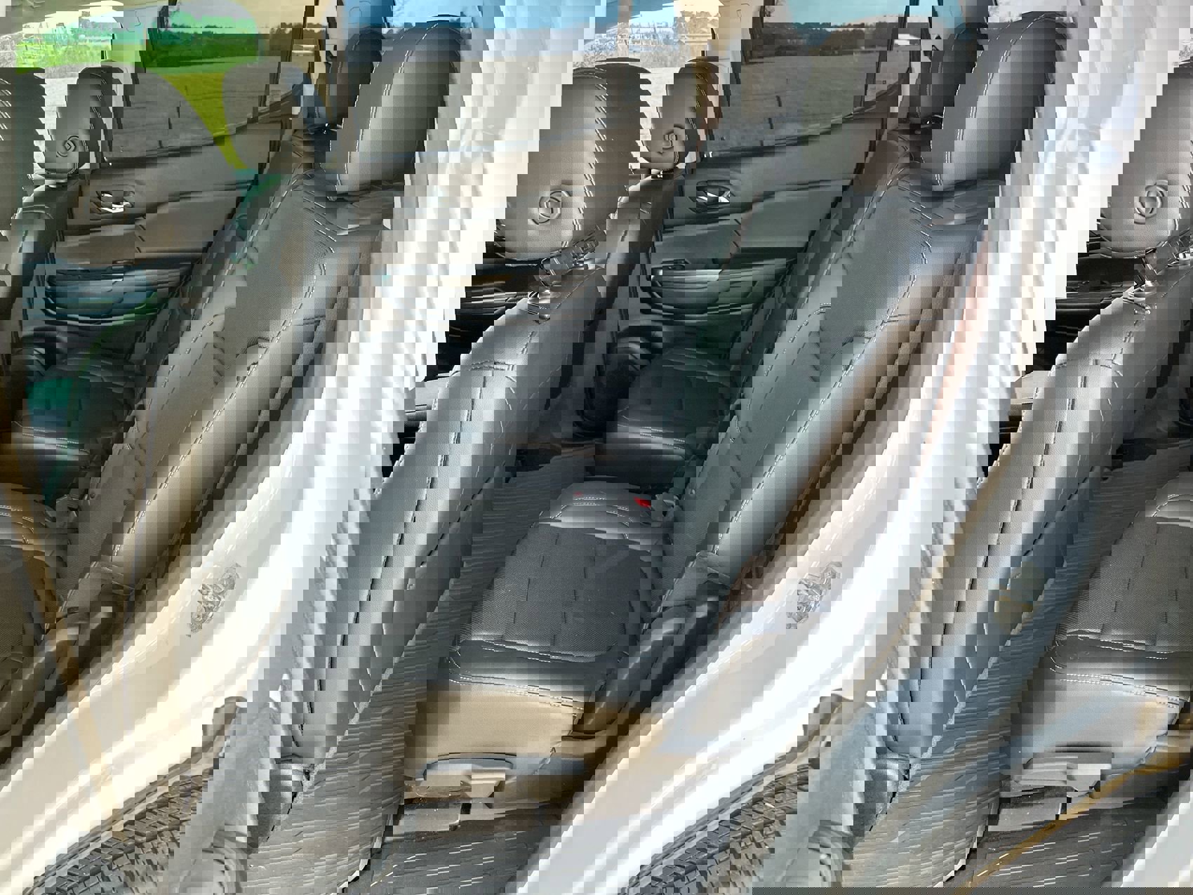 Used 2021 GMC Acadia SLT image 22