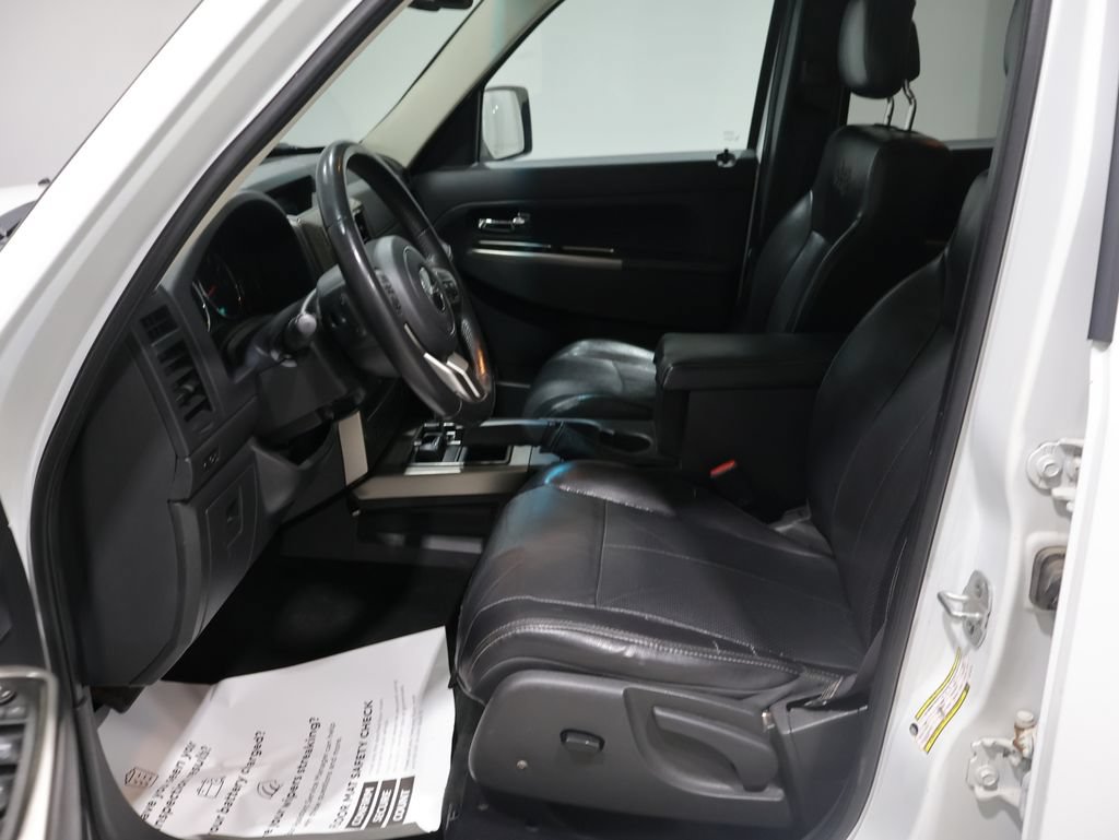 Used 2012 Jeep Liberty Limited Jet w/ Trailer Tow Class III Group AWD/4WD image 11