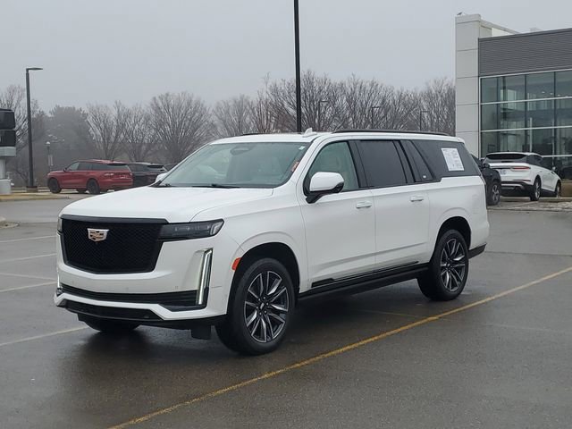 Used 2022 Cadillac Escalade ESV Sport Platinum w/ Heavy-Duty Trailer Package image 2