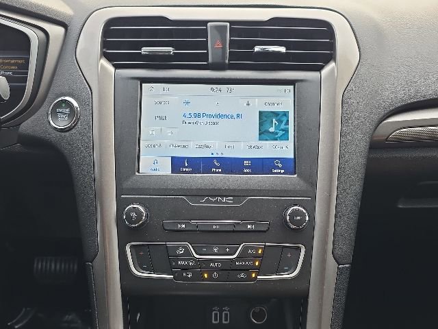 Used 2019 Ford Fusion SE FWD image 13