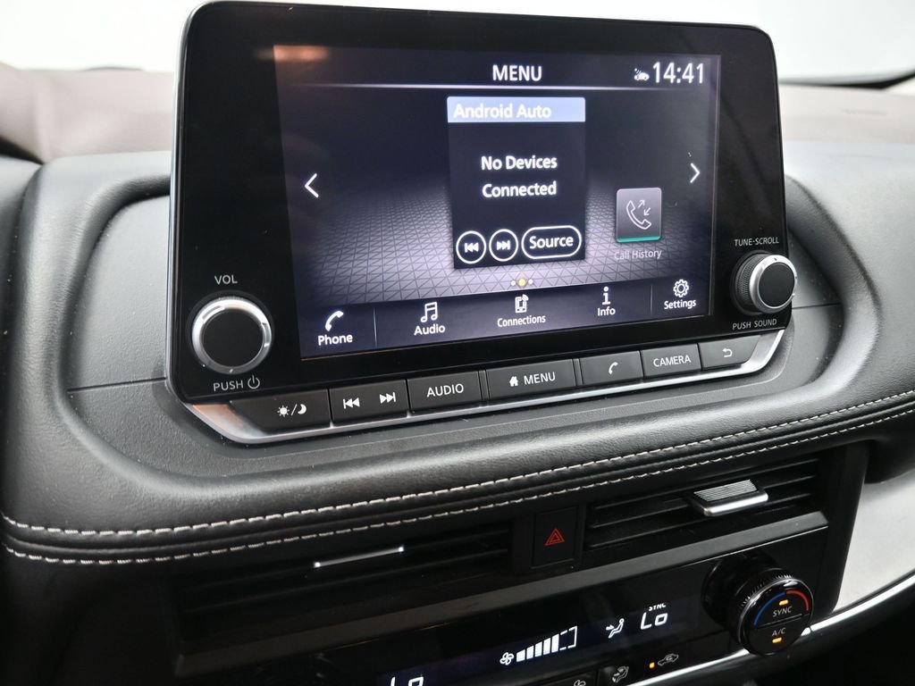 Used 2023 Nissan Rogue SV image 9