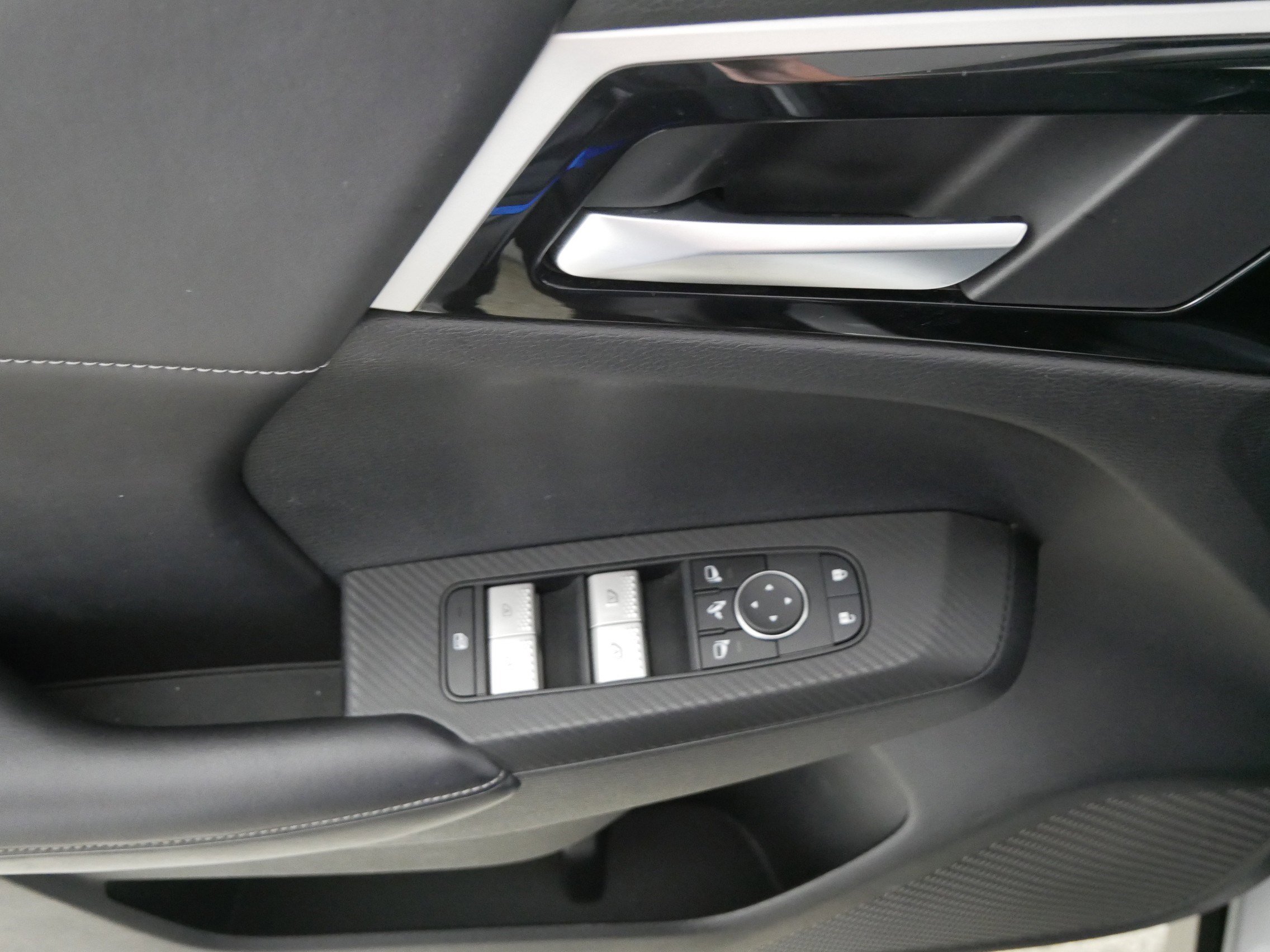 Used 2024 Mitsubishi Outlander SE image 19