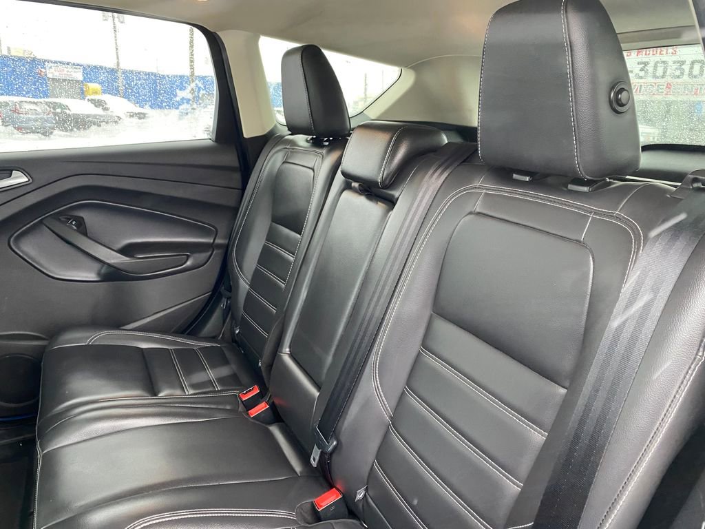 Used 2019 Ford Escape SEL image 16