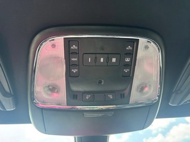 Used 2023 Chrysler 300 S RWD image 19