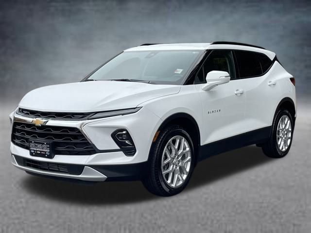 Used 2025 Chevrolet Blazer LT image 25