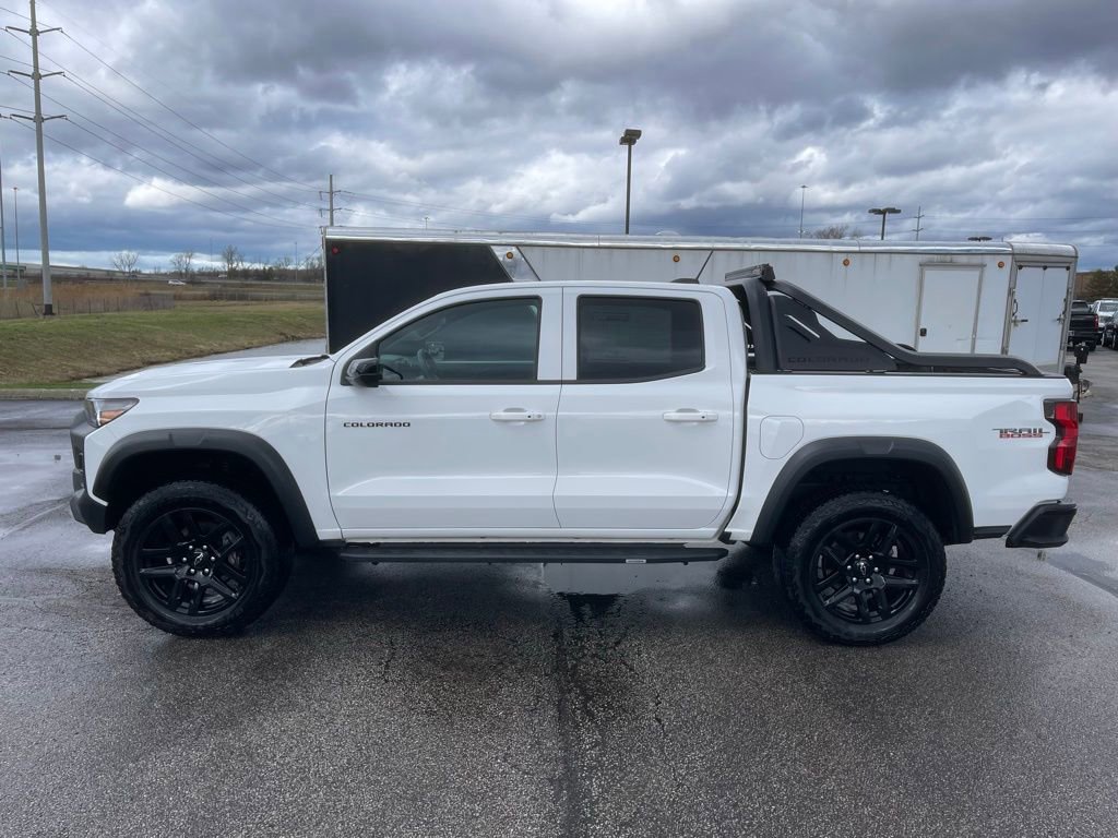 Used 2025 Chevrolet Colorado Trail Boss w/ Midnight Edition image 4