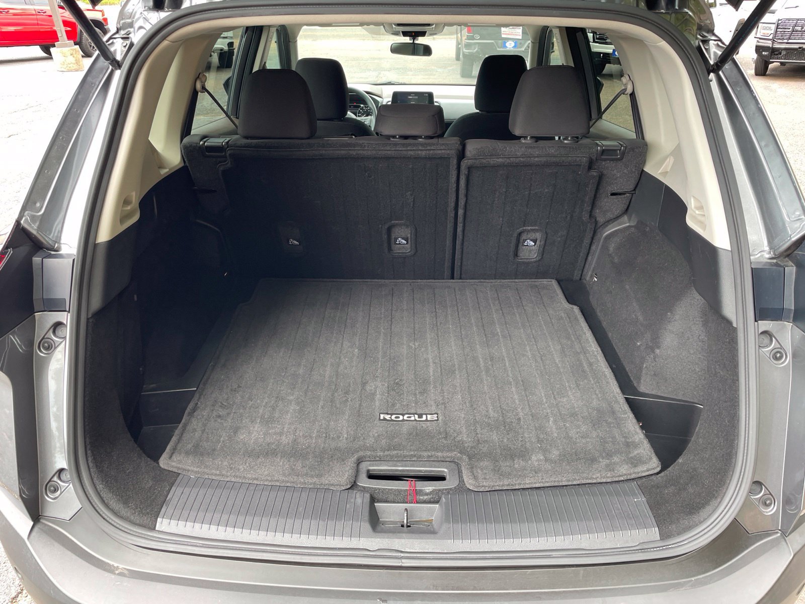 Used 2023 Nissan Rogue S FWD image 37