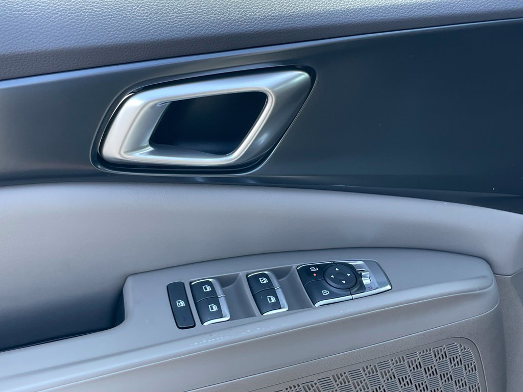New 2027 Kia Carnival FWD image 29