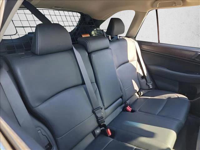 Used 2016 Subaru Outback 2.5i Limited image 14