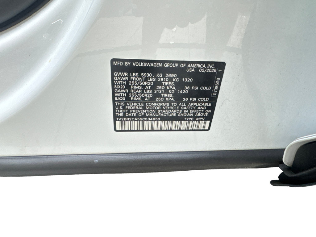 Used 2025 Volkswagen Atlas SEL AWD/4WD image 96